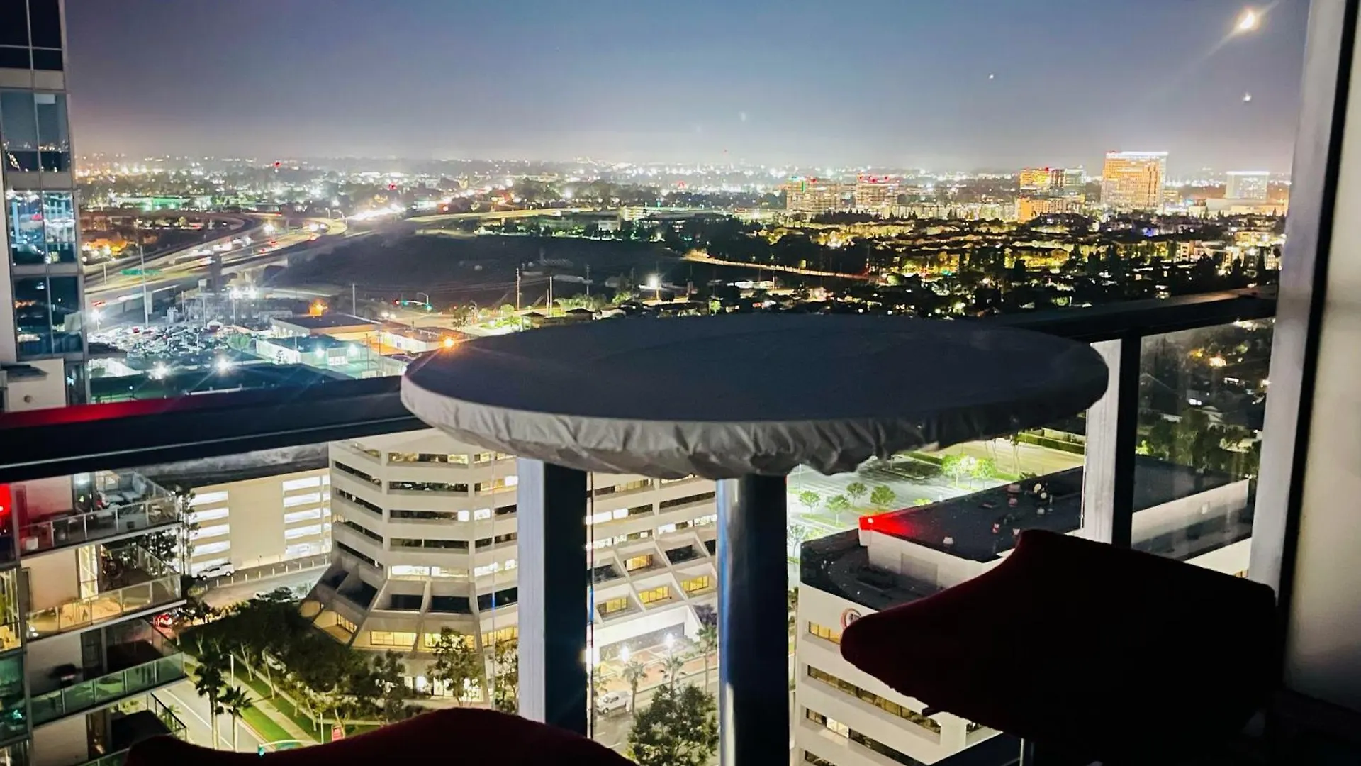 Oceanview 25Th Floor Luxury Penthouse Apartment Santa Ana